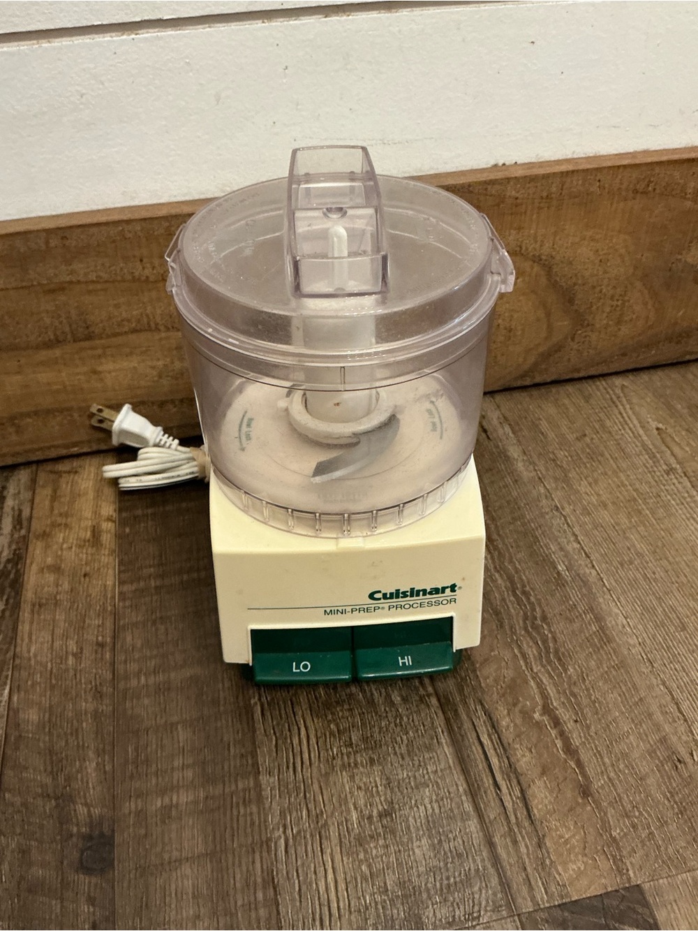 Cuisinart  Mini-Prep Food Processor Model DLC-1 TX